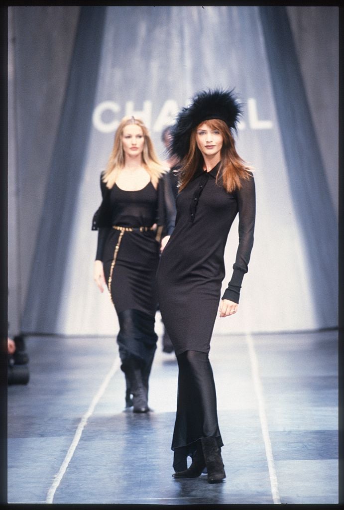 Helena Christensen na přehlídce Chanel podzim–zima 1993/1994