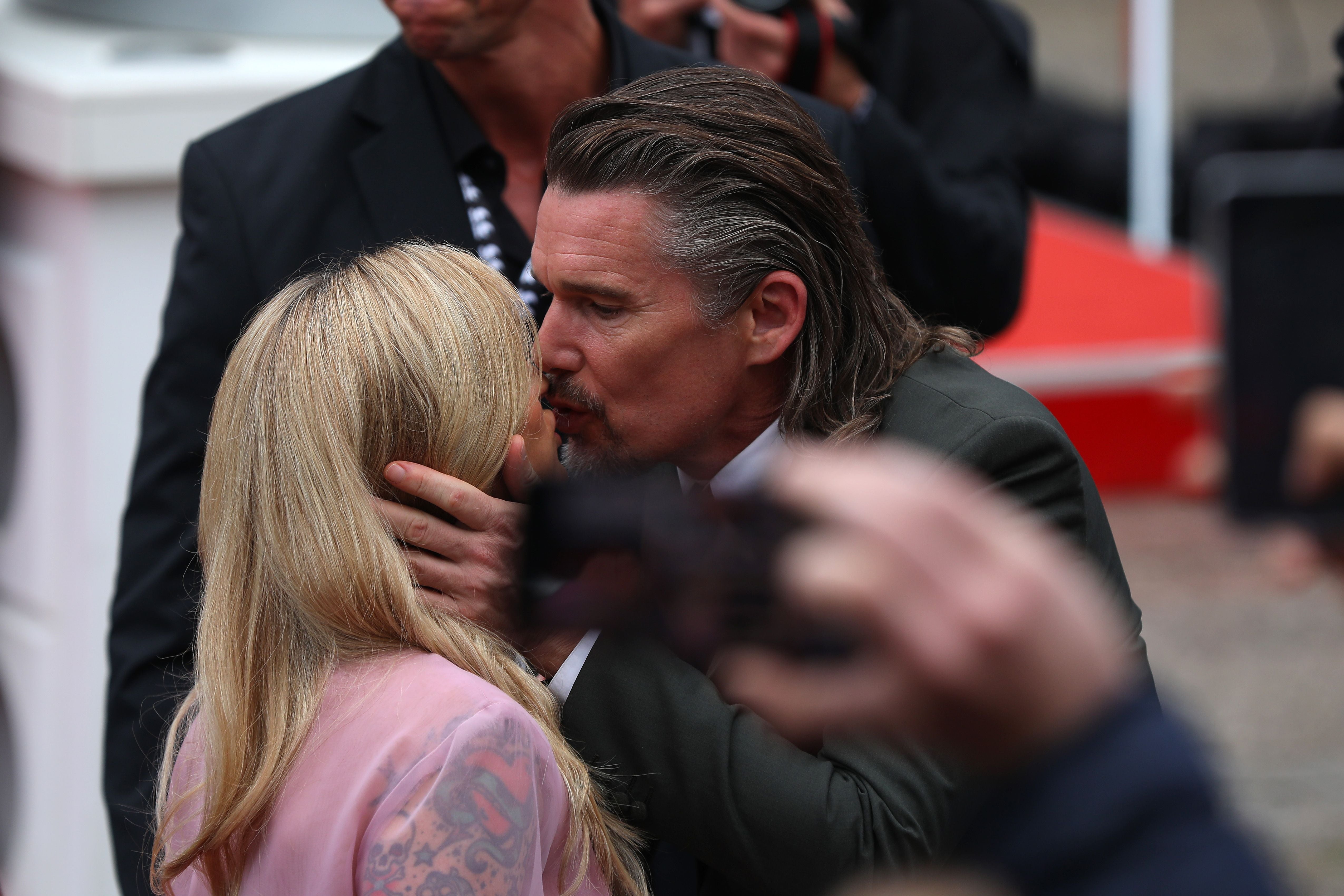 Johnny Depp a Ethan Hawke zakončili festival ve Varech