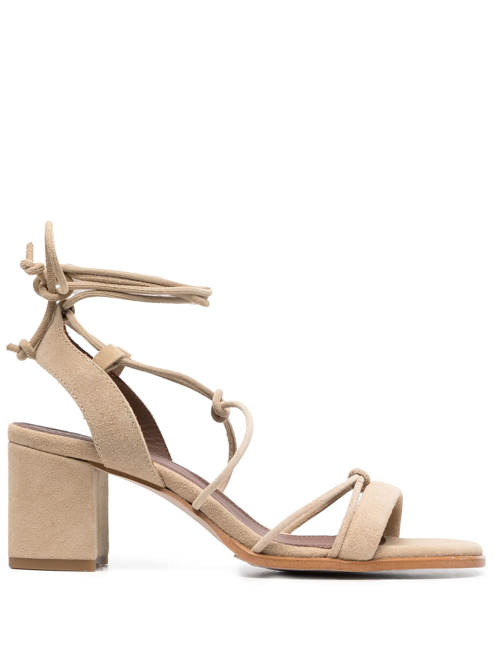 Béžové sandálky na podpatku, ALOHAS, prodává Farfetch, 133 €