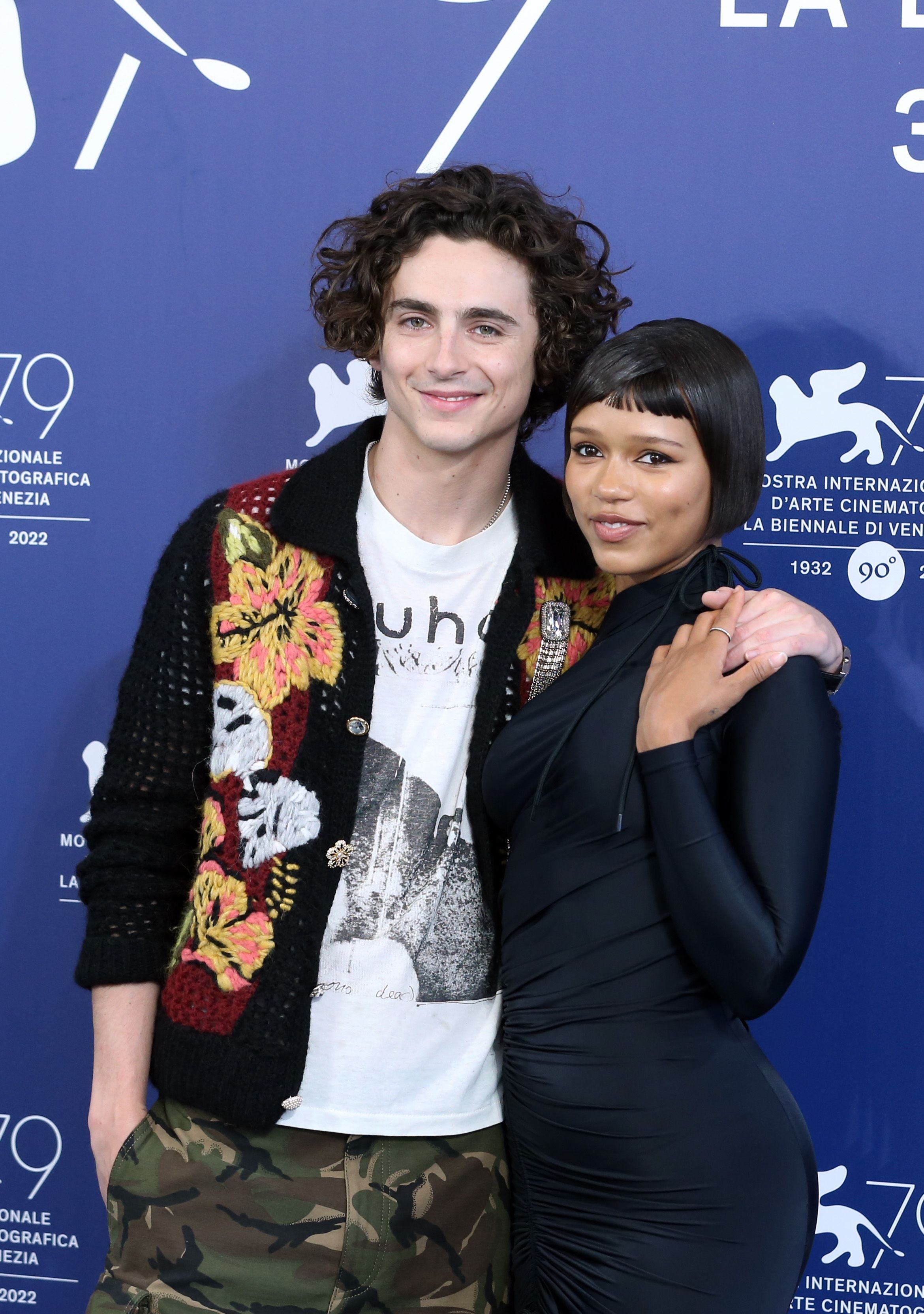 Timothée Chalamet a Taylor Russell na 79. filmovém festivalu v Benátkách