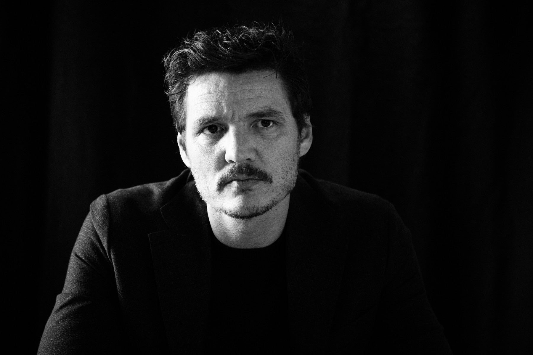 Pedro Pascal a jeho nejlepší role. Jak se ze seriálového herce vedlejších postav stal klíčový muž Hollywoodu