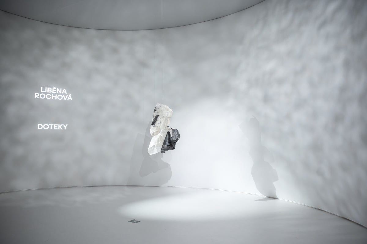 Výstava Liběna Rochová: Doteky v Uměleckoprůmyslovém muzeu Moravské galerie
