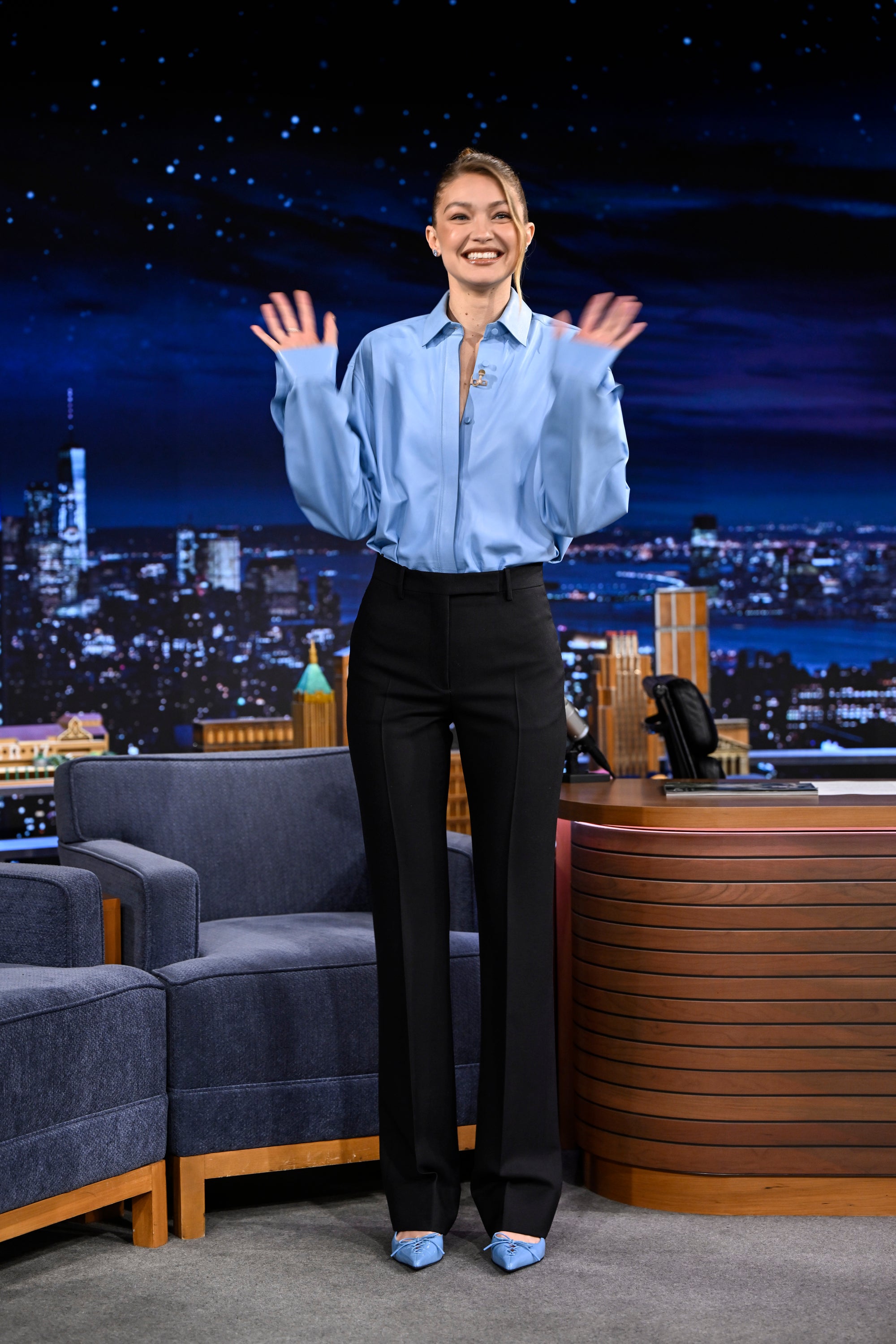 Konec nadvlády bílé košile. Tato barevná varianta kraluje celému roku 2025