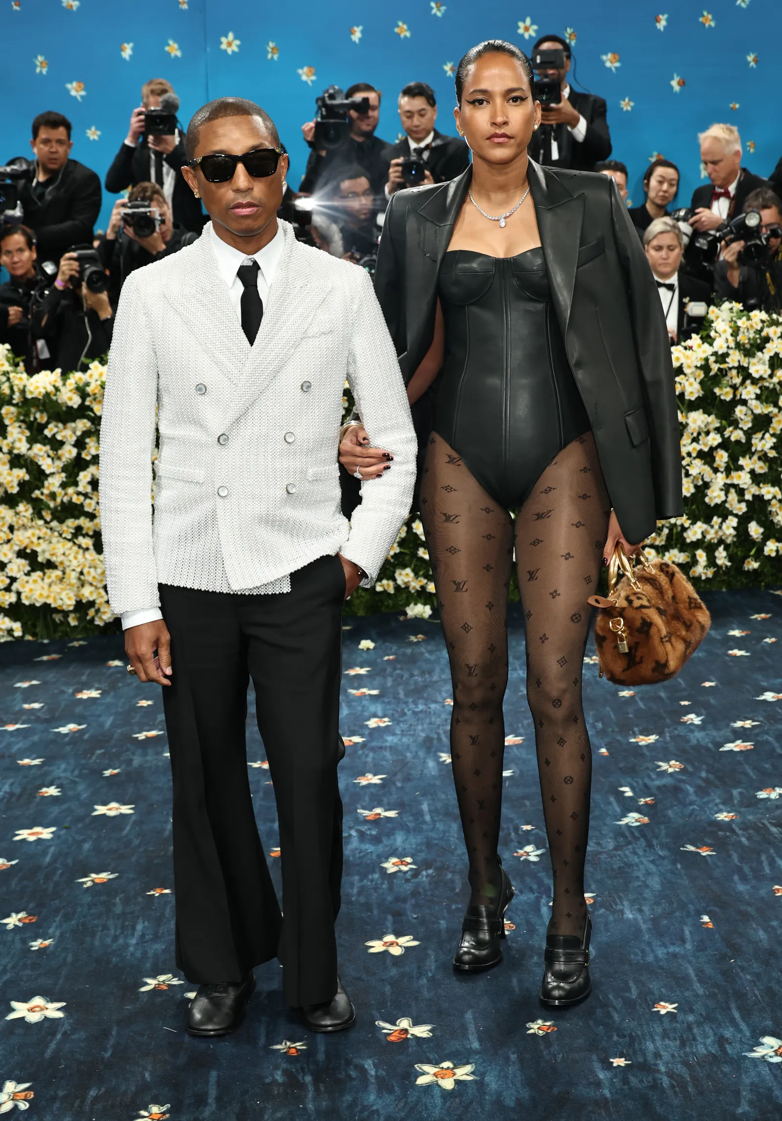 Met Gala 2025: Pharrell Williams a Helen Lasichanh v Louis Vuitton