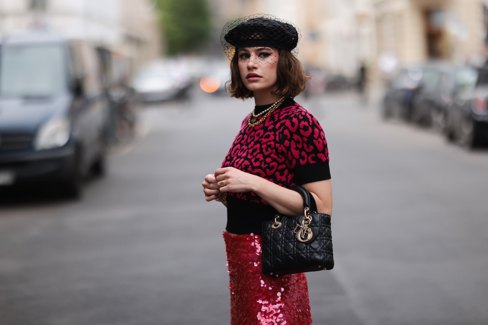 Odteď chci nosit jenom luxusní zdobené a extravagantní sukně a může za to Miuccia Prada