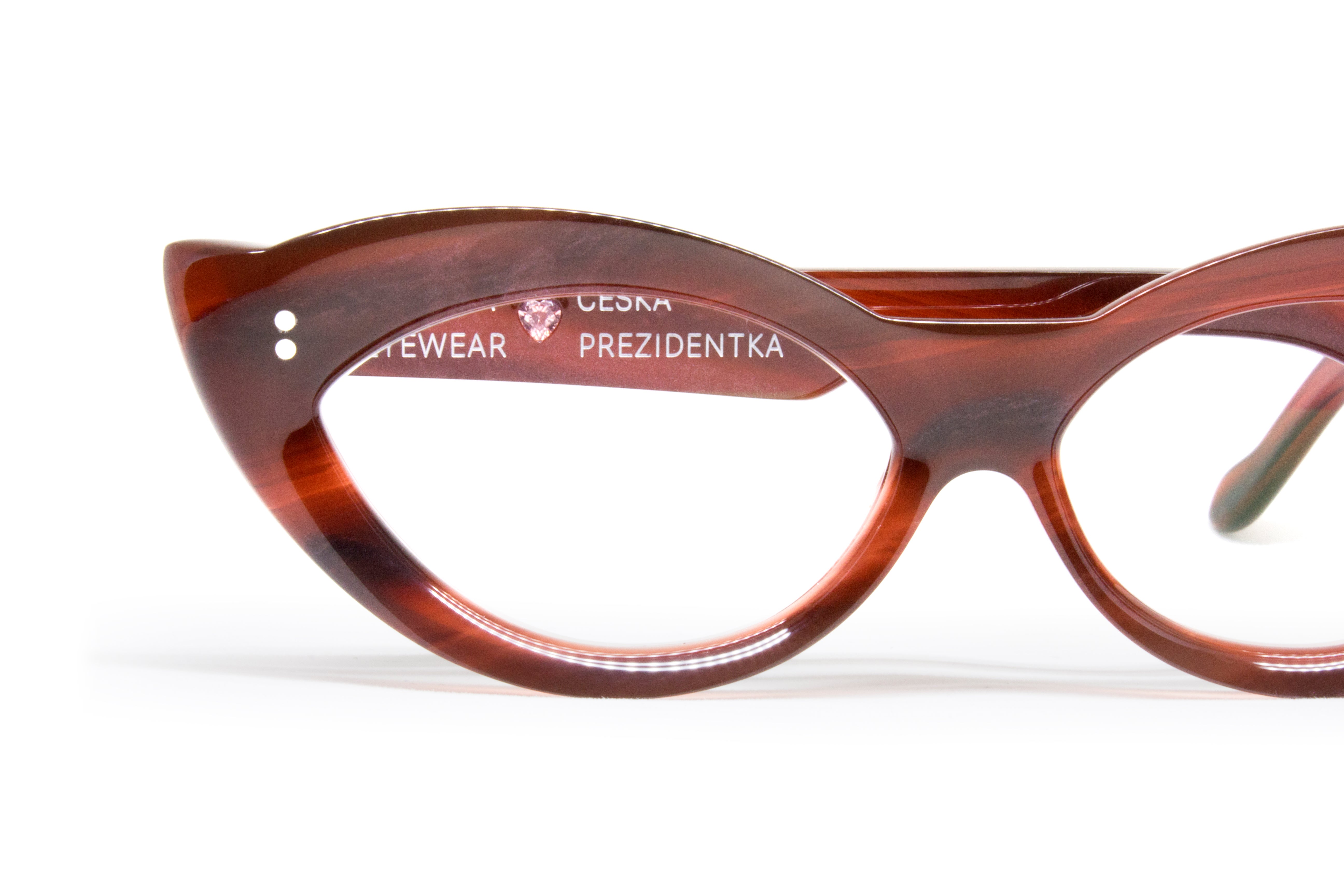 Obroučky Láska, Nastassia Aleinikava, 16 000 Kč Obroučky Láska, Nastassia Aleinikava, 16 000 Kč