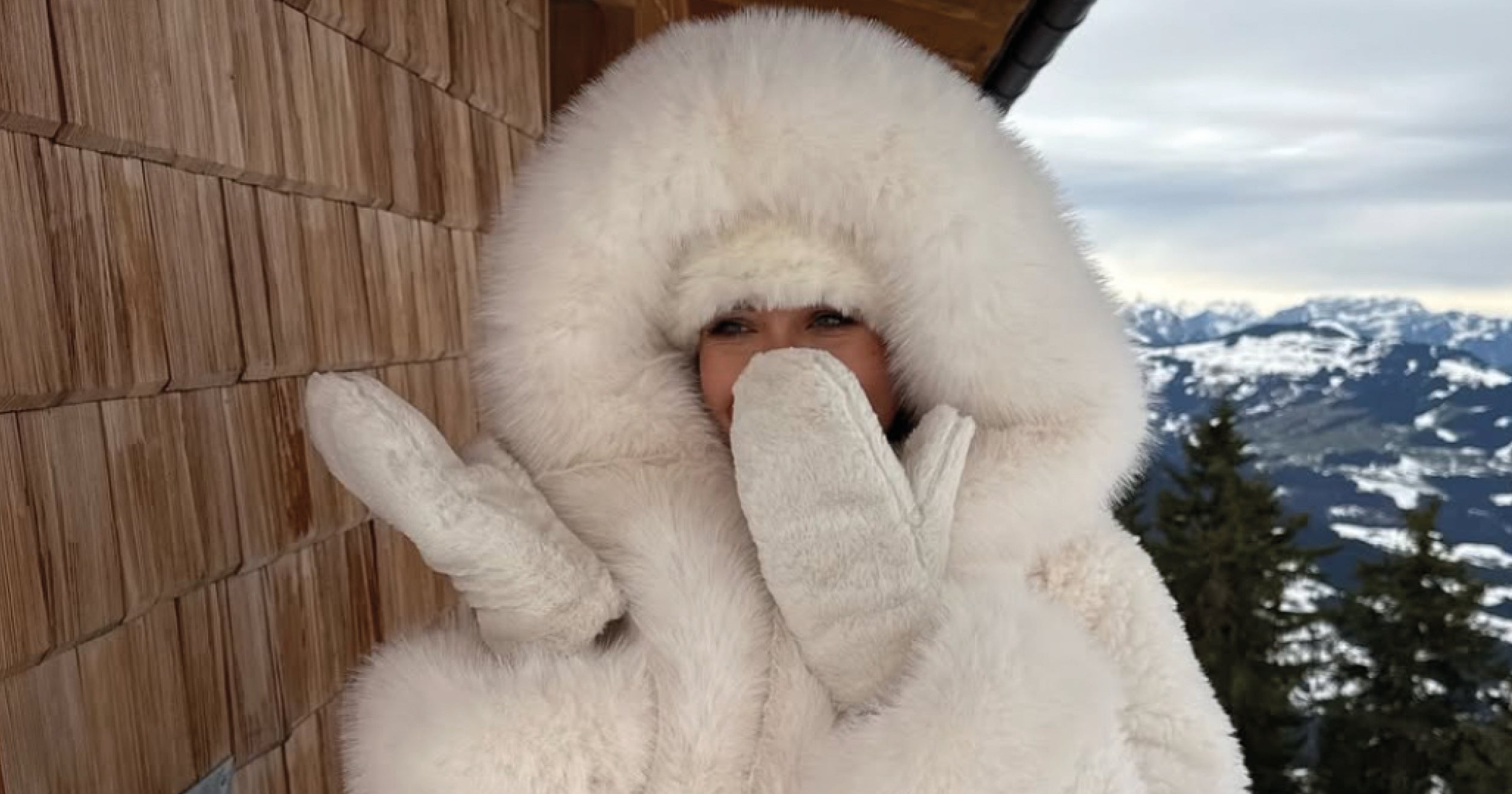 Chlupaté doplňky jsou nejstylovější způsob, jak v zimě zůstat v teple