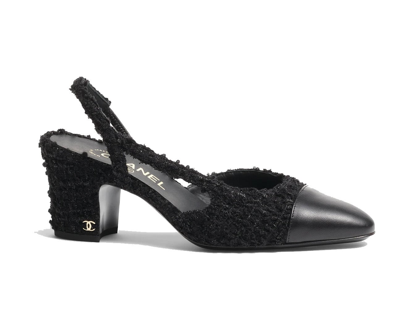 Obuv s páskem přes patu, CHANEL, 24 700 Kč