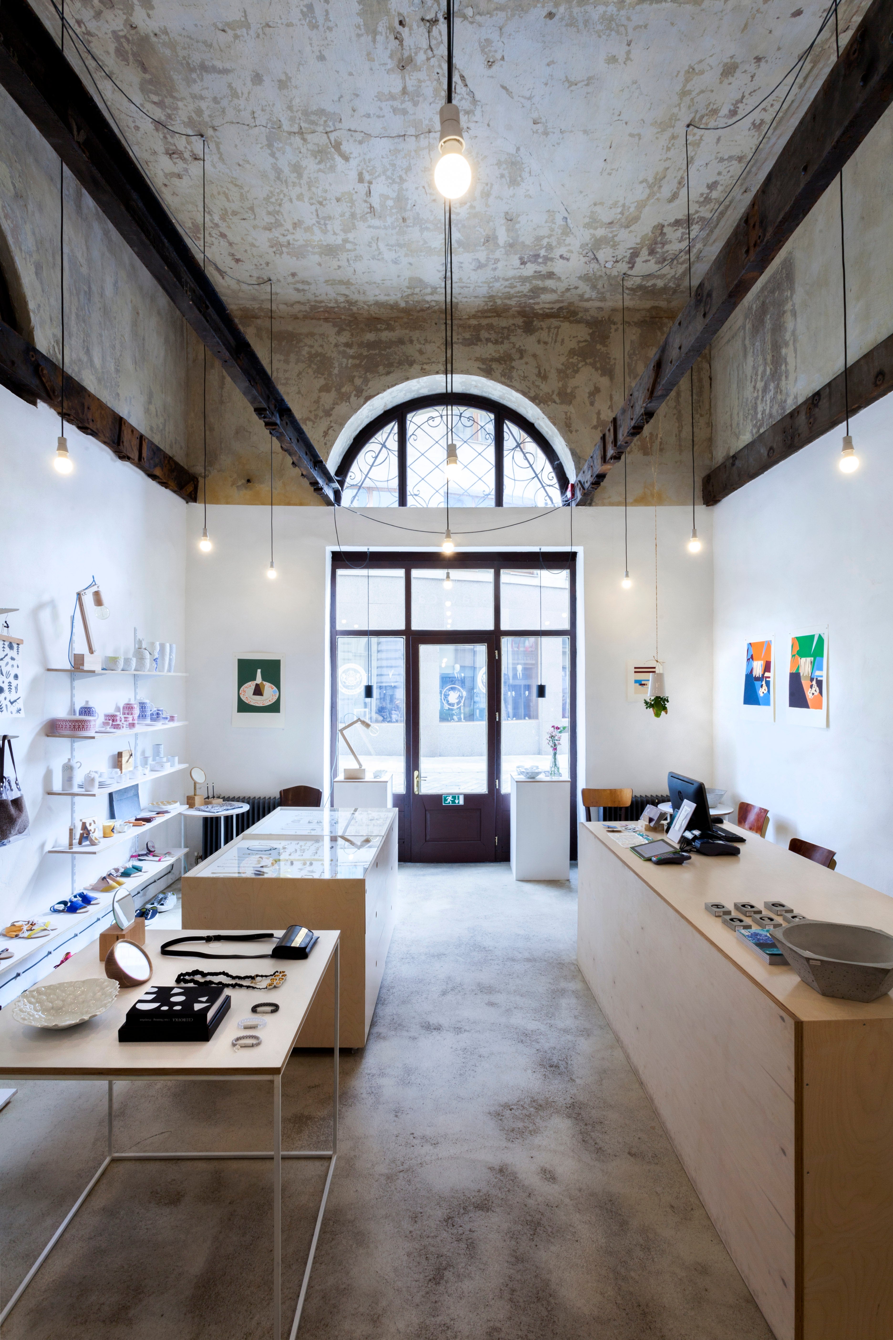 slávica, Laurinská 19, Bratislava