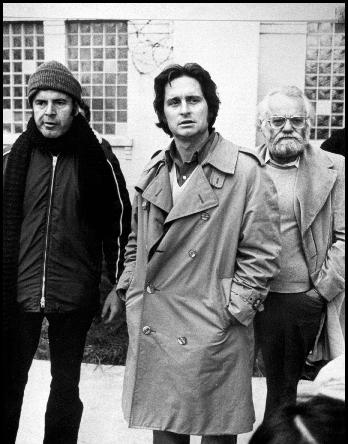 Miloš Forman, Michael Douglas a Saul Zaentz při natáčení filmu Přelet nad kukaččím hnízdem