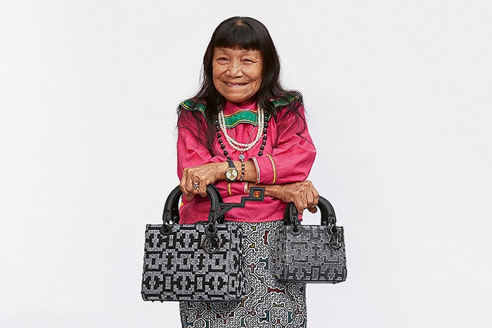 Kabelky navržené Sarou Flores pro Dior