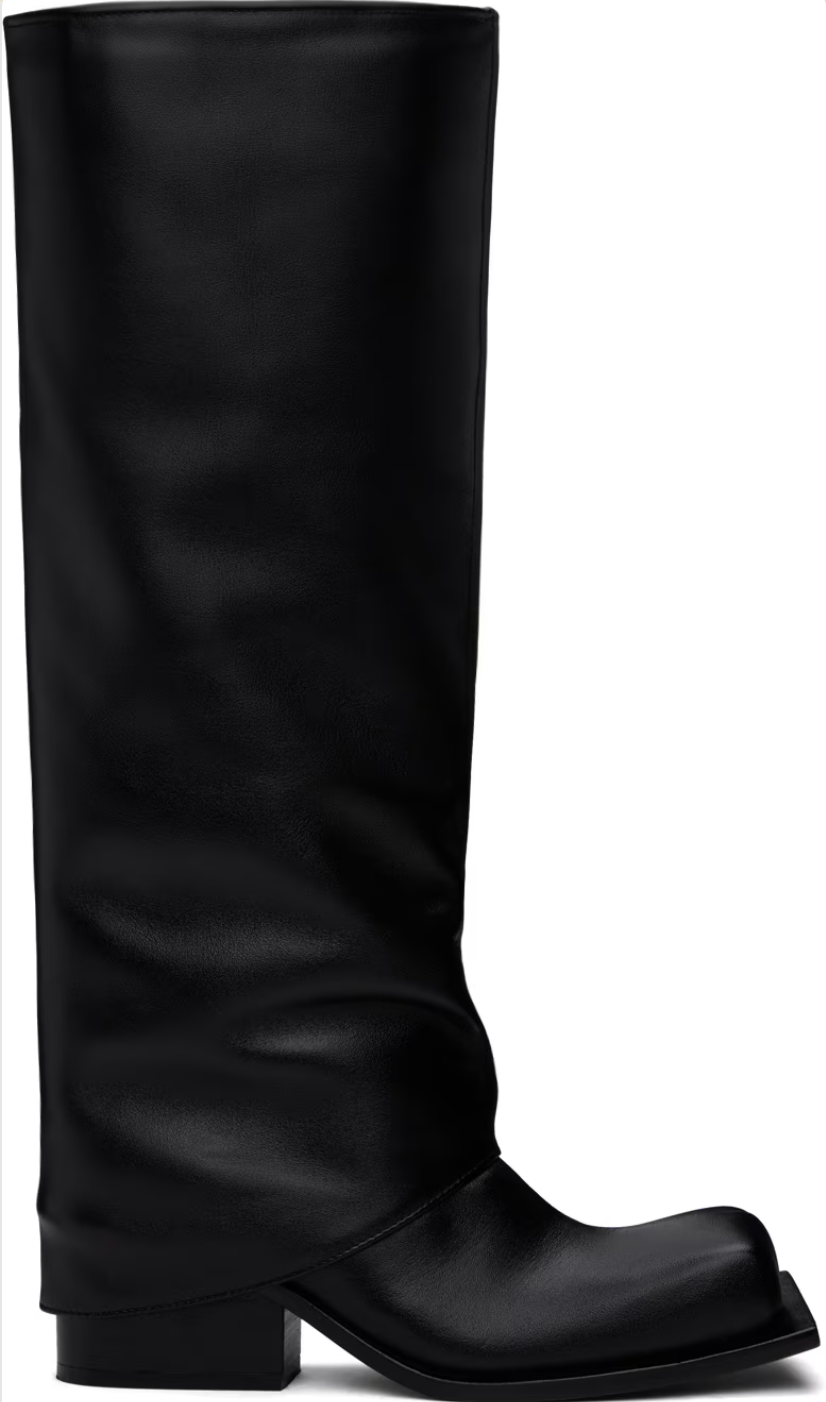 Kozačky Havva s hranatou špičkou, FIDAN NOVRUZOVA, prodává Ssense, 930 €