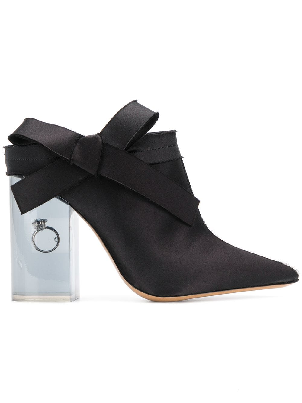 Pantofle na vysokém podpatku, Leave Me z plexiskla, Maison Margiela, prodává Farfetch.com, 924 €