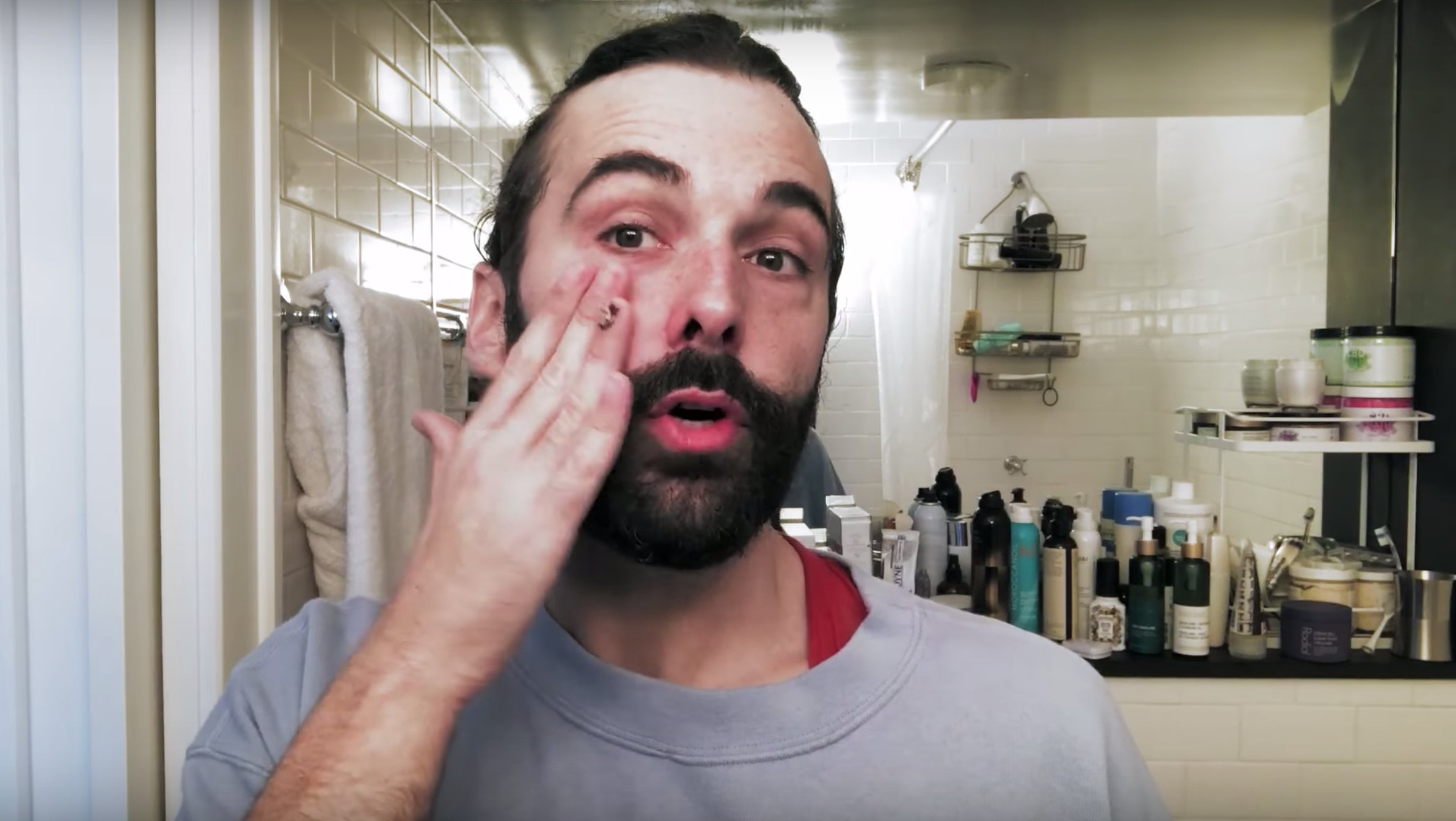 Jak Jonathan Van Ness připravuje pleť na red carpet