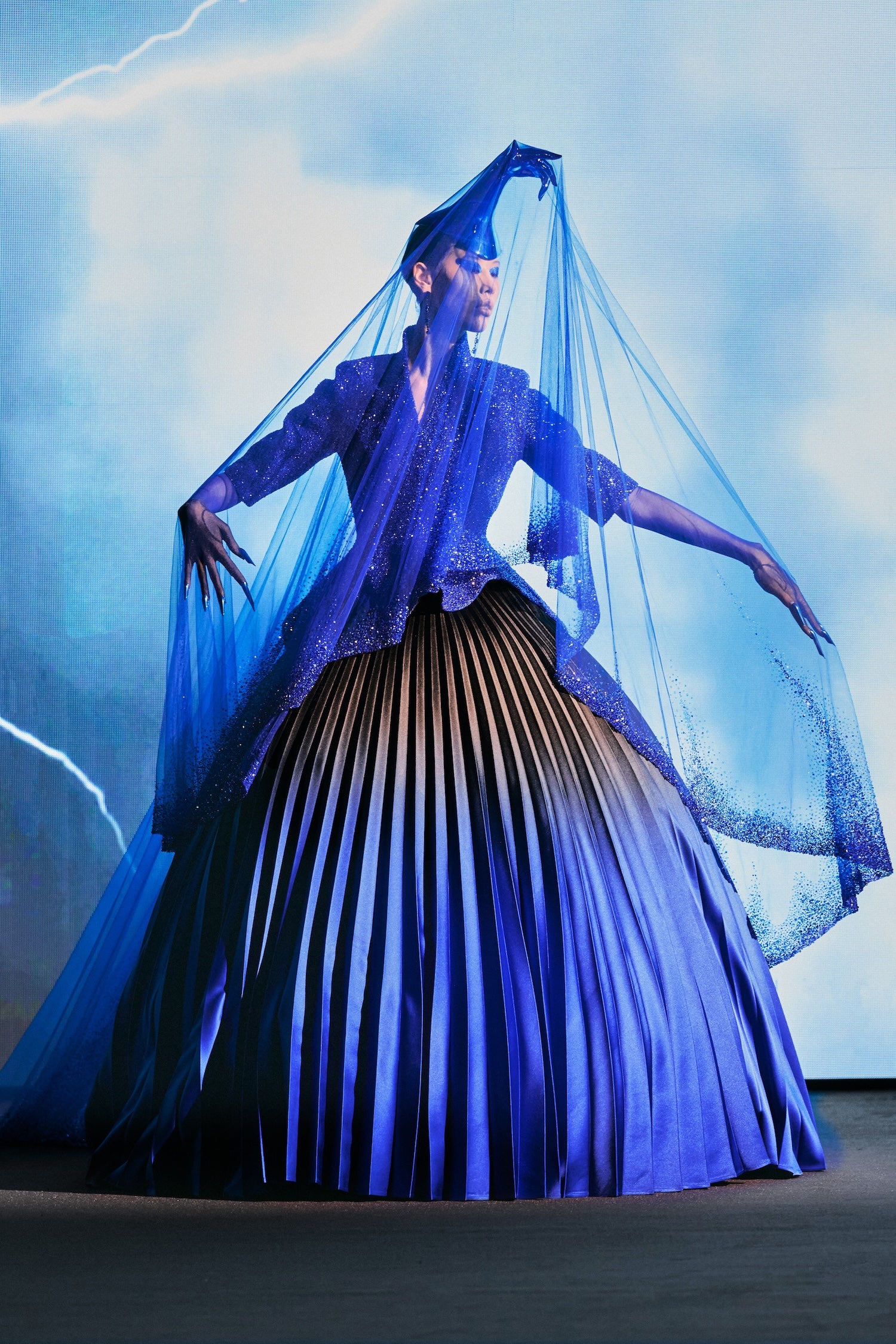 Robert Wun ve své nové kolekci haute couture oslavil tvůrčí odhodlanost a vytrvalost