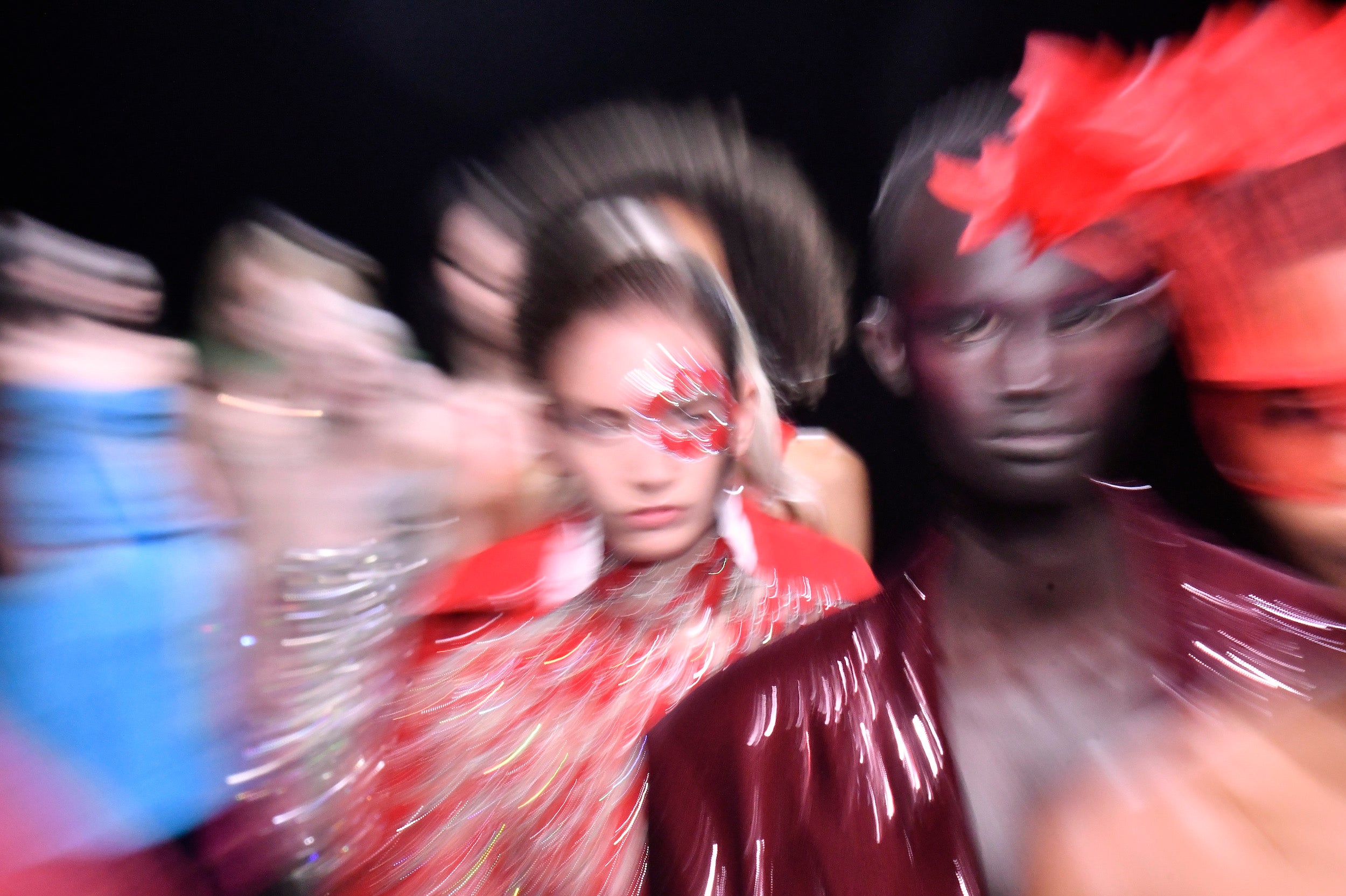 Někdo se dívá, ale nevidí: Make-up, který oklame Face ID