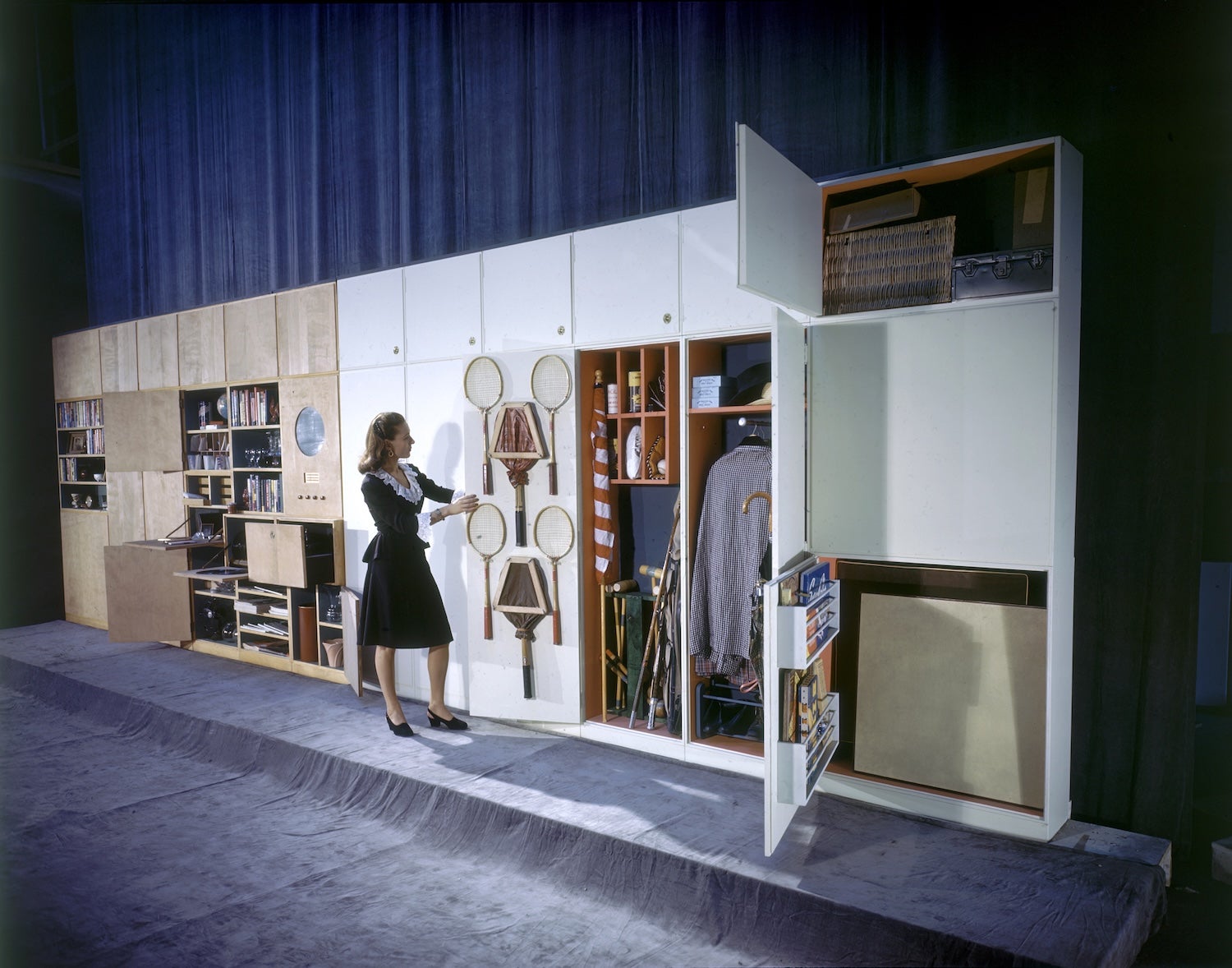 Fashion rental. Půjčování oblečení jako nová cesta, jak změnit módní průmysl