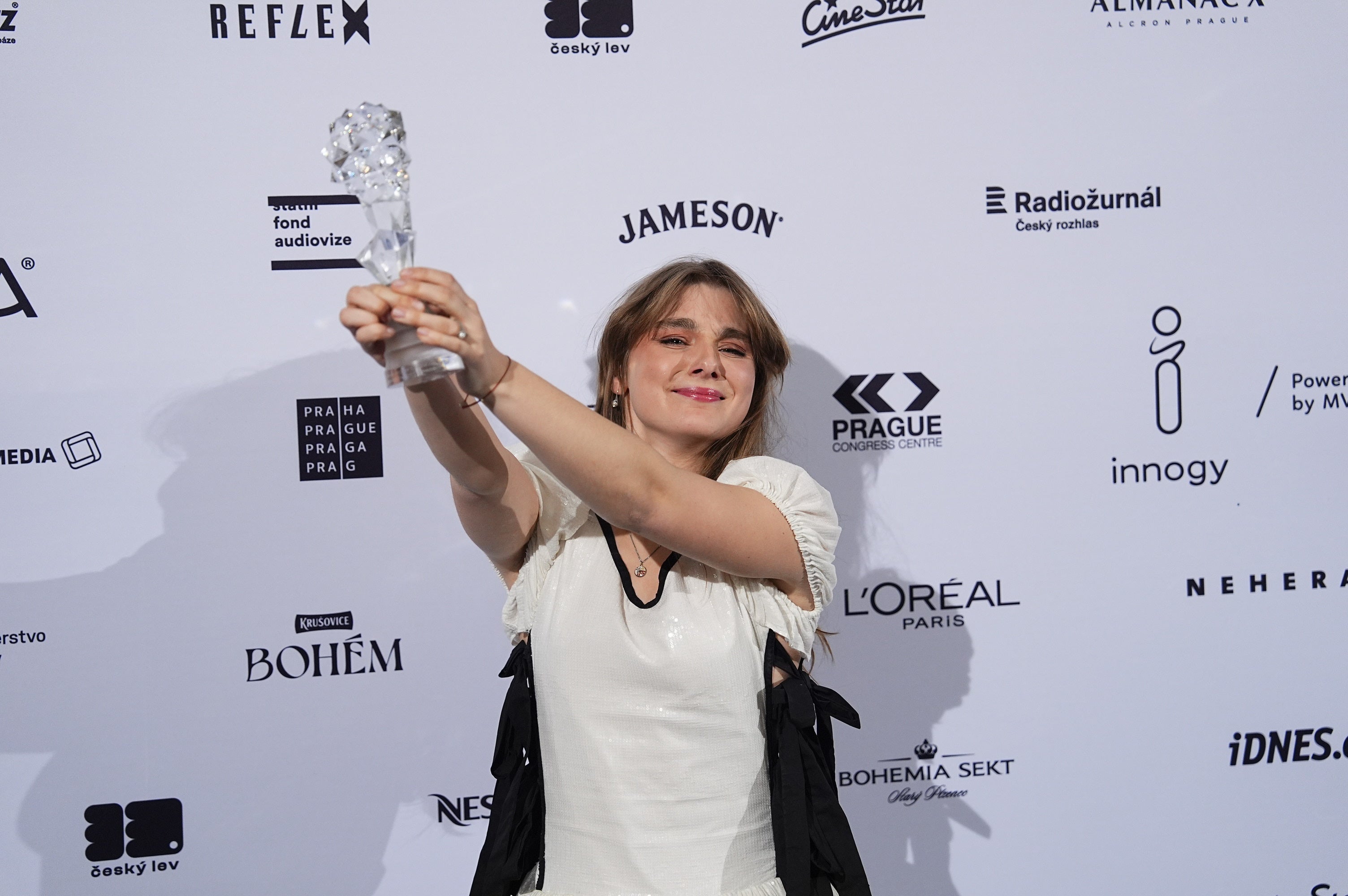 Český lev 2026: Nejlepším českým filmem se stal Karavan. Z herců bodovali Weiss, Falbrová, Ryška, Švehlík, Brutovská Nedbal a Nguyễn 