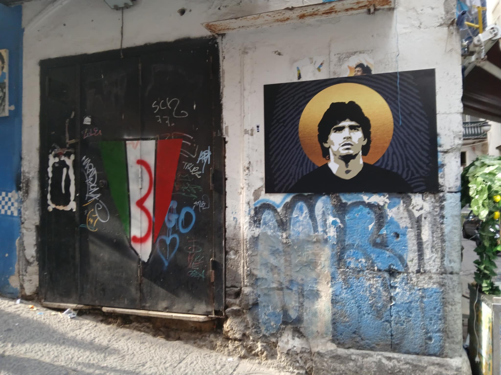 Neapol, Španělská čtvrt, Maradona