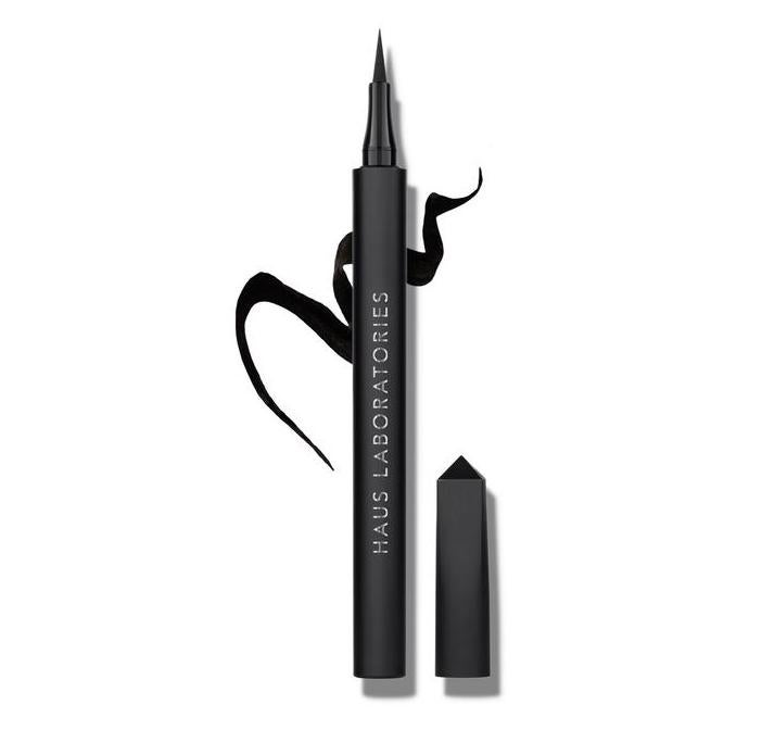Oční linky Liquid Eyeliner, HAUS LABORATORIES, prodává Hauslabs.com, 524 Kč