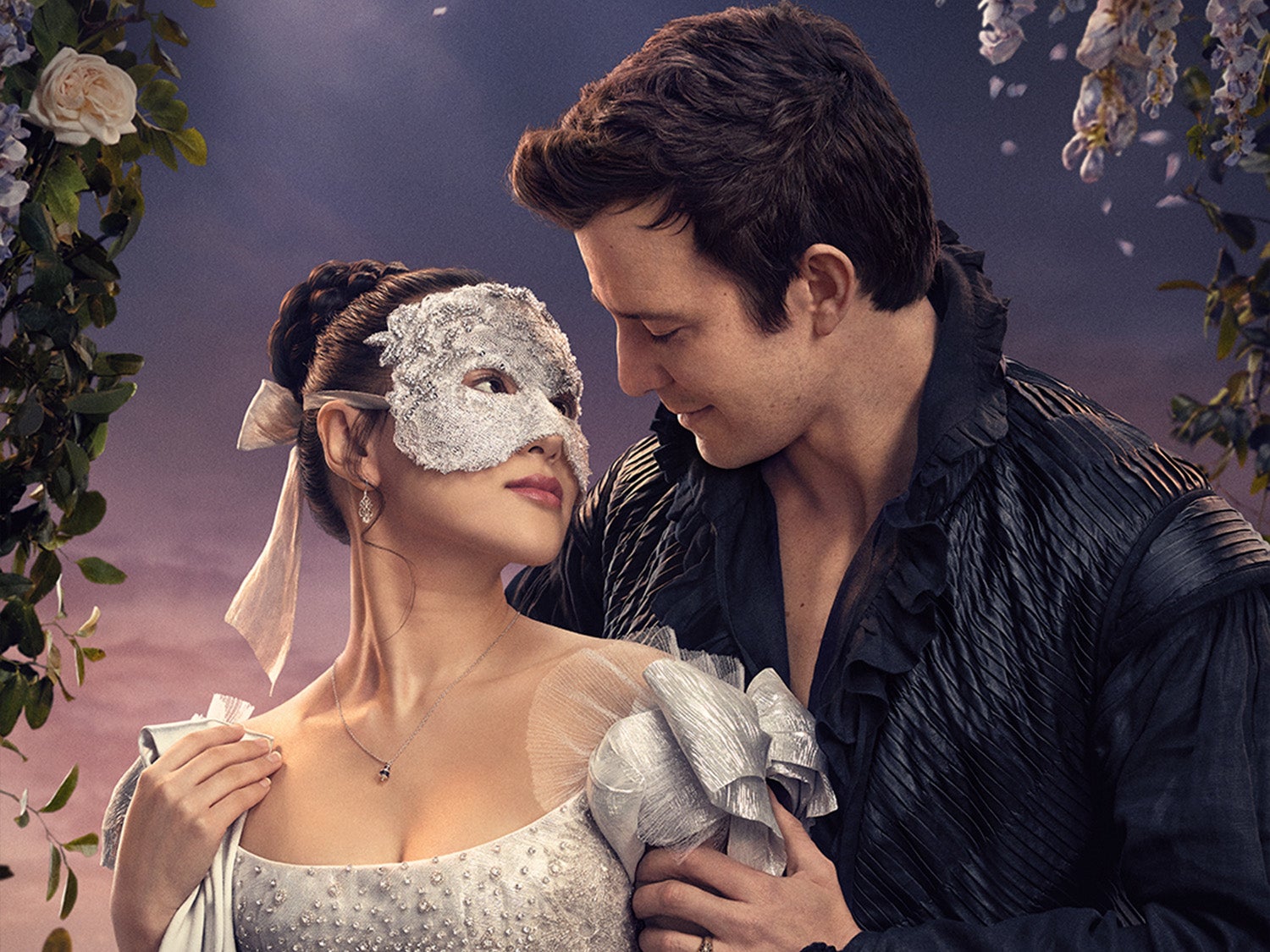 Z královnina dvora rovnou do vaší kosmetické taštičky. Nejkrásnější beauty novinky s nálepkou Bridgerton 