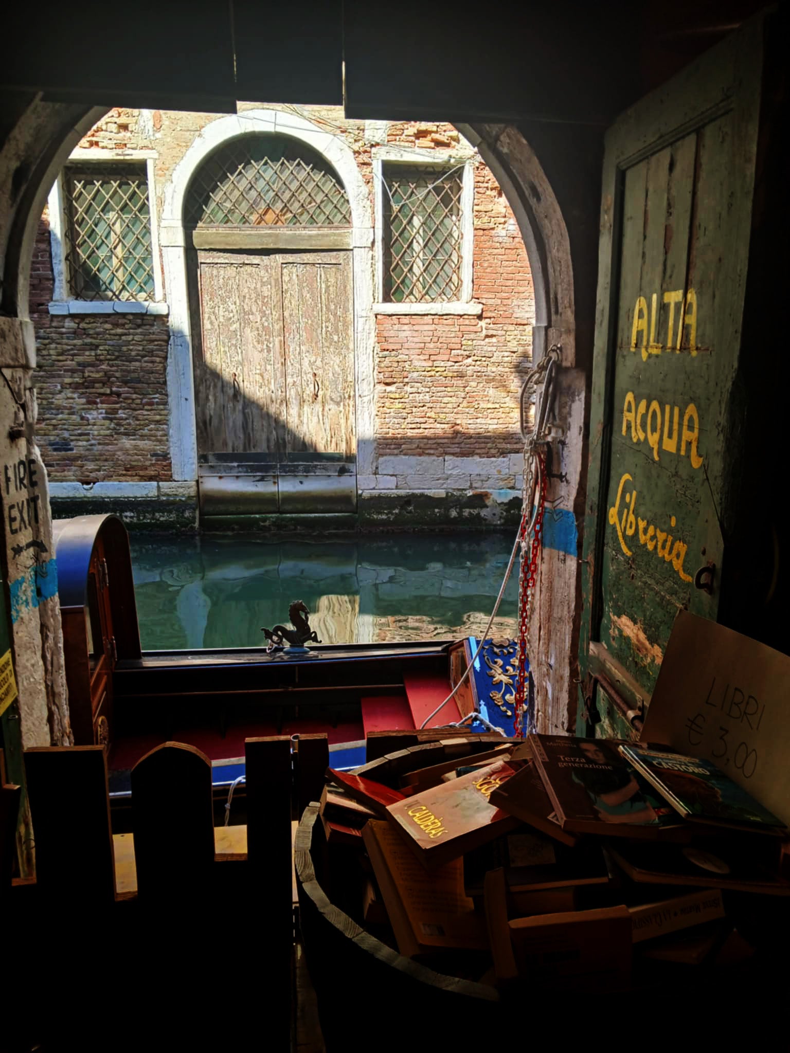 Libreria Acqua Alta: magické knihkupectví na neklidných benátských vodách