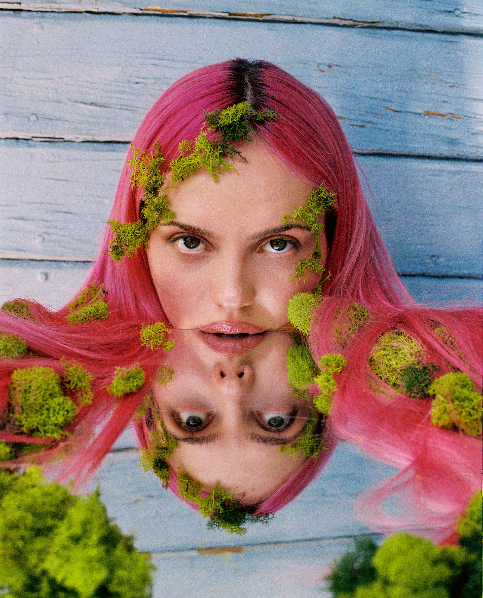 Baddest bitches ain't in L. A., they're in Vogue. Zářijová cover star Adéla objektivem Michala Pudelky