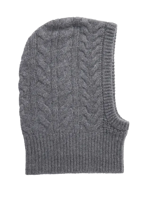 Kašmírová kukla s copánkovým vzorem, LISA YANG, 200 €