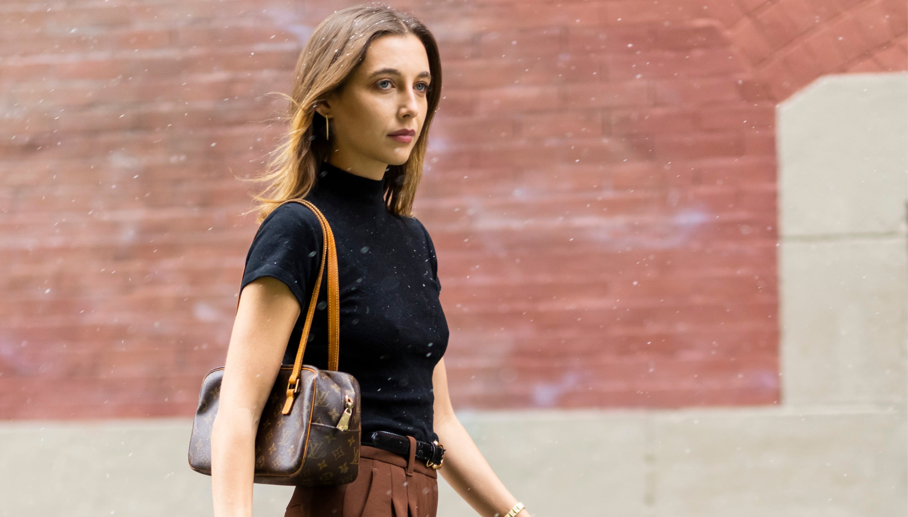 Inspirace plynoucí z šatníku Generace Z: „Neber se tak vážně a zapomeň na souvislosti.“