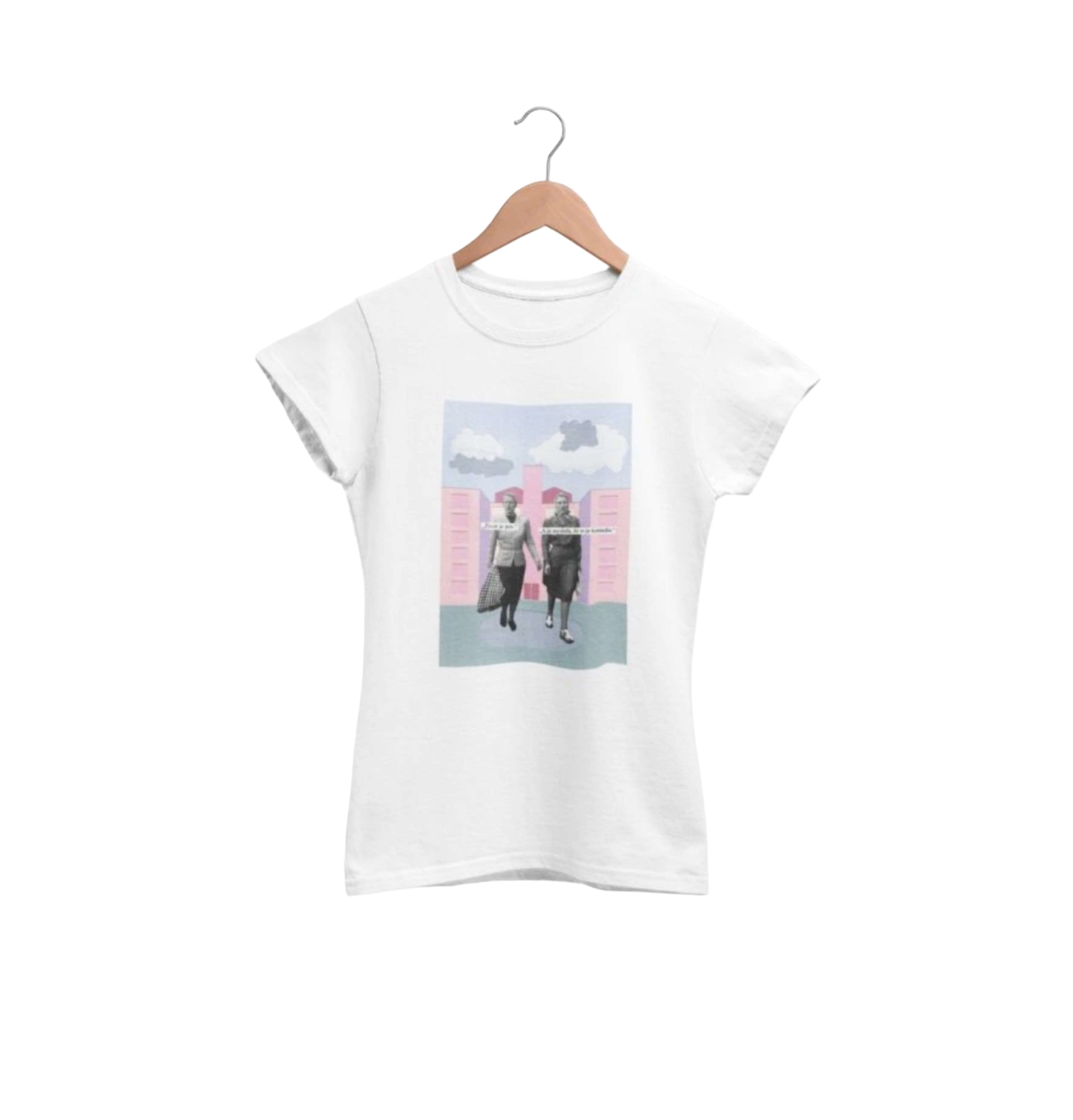 Tričko Život je pes s koláží od Anny Ročkové, BOHÉMA, prodává Bohéma, 699 Kč