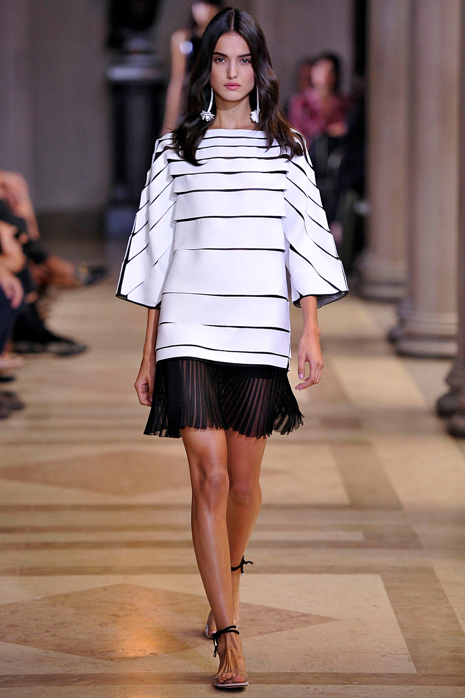 Blanca Padilla na přehlídce Carolina Herrera jaro - léto 2016