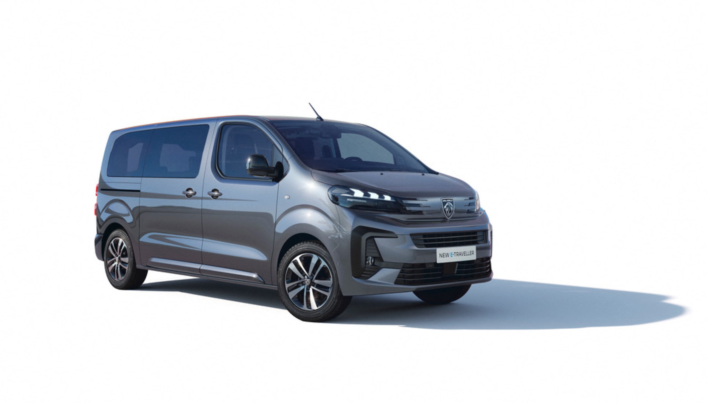 Peugeot Traveller je ideálním společníkem pro rodiny, které chtějí cestovat pohodlně a bezpečně. Nabízí až 9 sedadel a obrovský zavazadlový prostor. Posuvná a vyjímatelná sedadla, dvouzónová klimatizace či výklopné stolky zaručí pohodlí i na dlouhých cestách. Díky moderním technologiím je každá jízda zážitkem. Nyní i s dieselovým motorem, PEUGEOT, prodává Peugeot, Cena od 995 000 Kč bez DPH