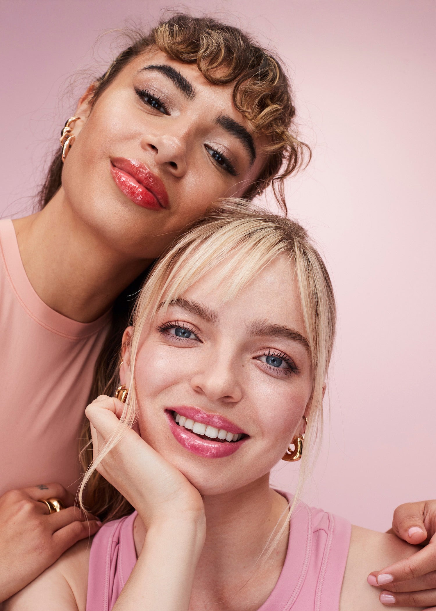 Nová éra skinifikace. Peptidy a kyselina hyaluronová mění pravidla líčení rtů