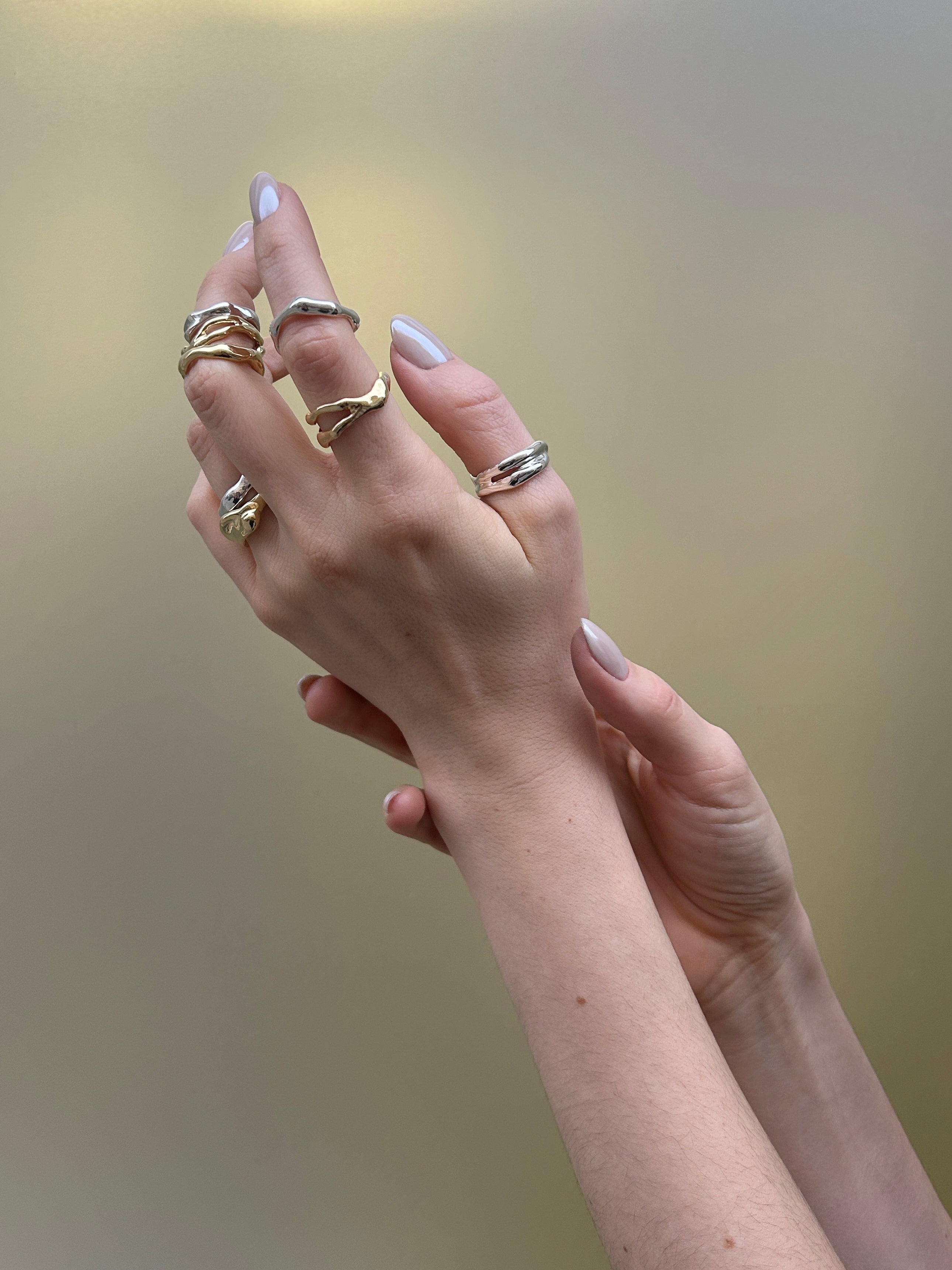 Řekněte své ano snubním prstýnkům z dílen českých designérek