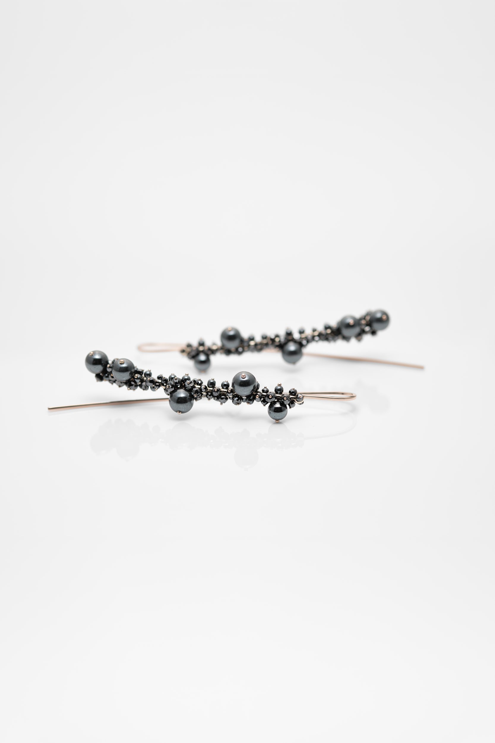 Diamantové náušnice Needles, 18kt zlato, hematity, černé diamanty ZDENĚK VACEK