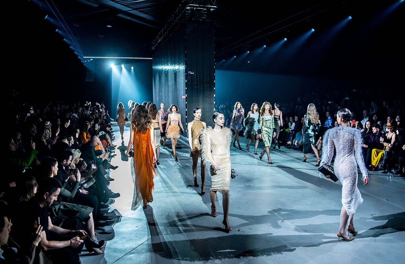 Tvarosloví a proměny přírody jako hlavní inspirace pro couture Zuzany Kubíčkové 
