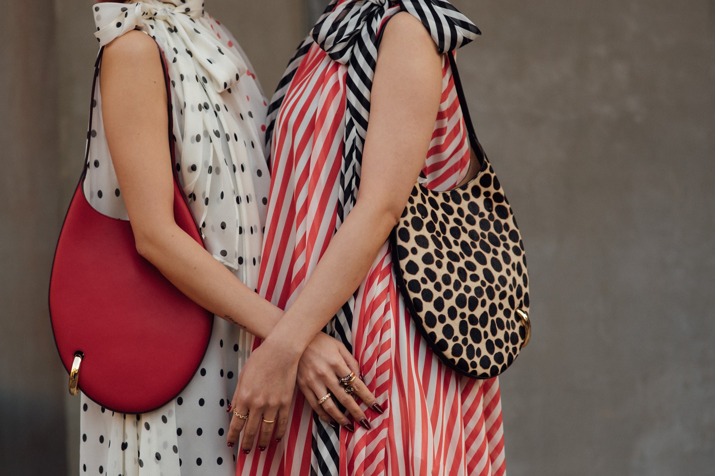 Udělají vzory vaše outfity zábavnější? Rozhodně ano. Tady je pár tipů, jak je kombinovat