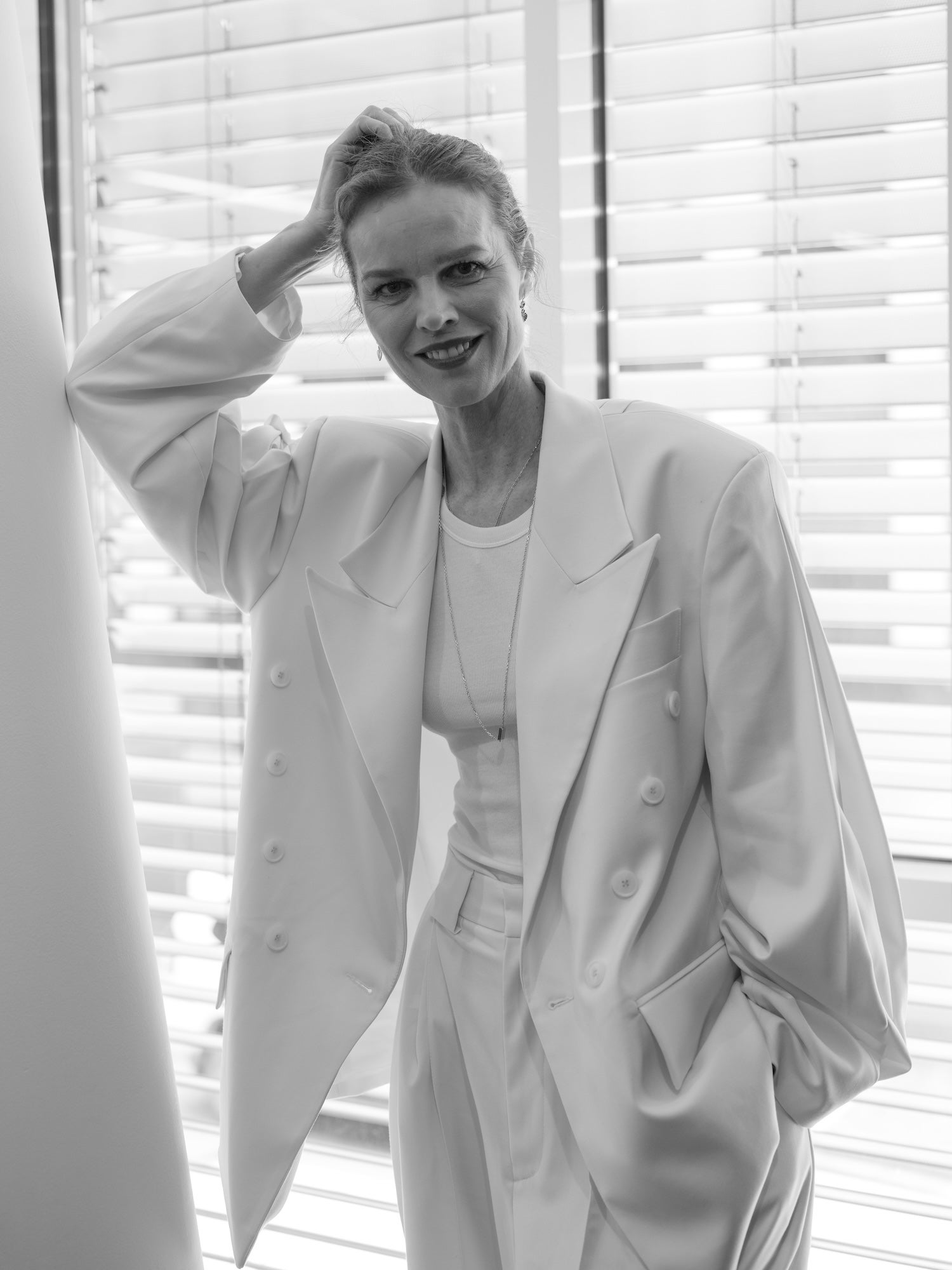 Eva Herzigová v kalhotovém kostýmu MICHAL KOVÁČIK